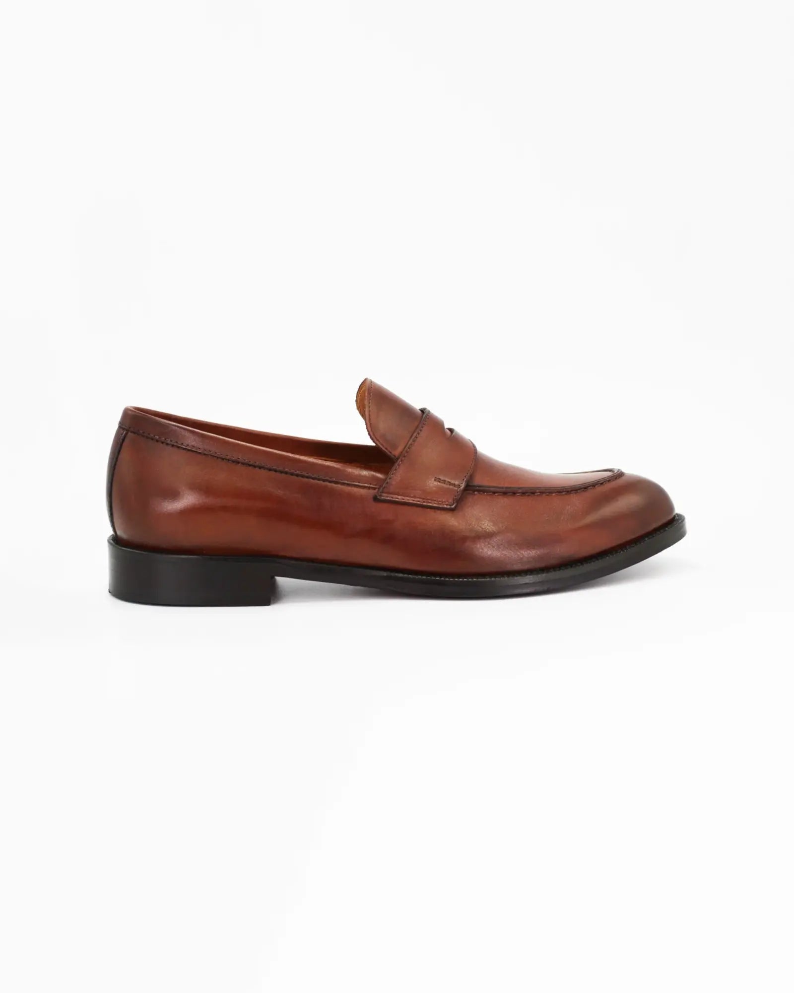 Shop Handmade Italian Leather men's moccasin (BRU10567) or browse our range of hand-made Italian shoes in leather or suede in-store at Aliverti Cape Town, or shop online. We deliver in South Africa & offer multiple payment plans as well as accept multiple safe & secure payment methods.