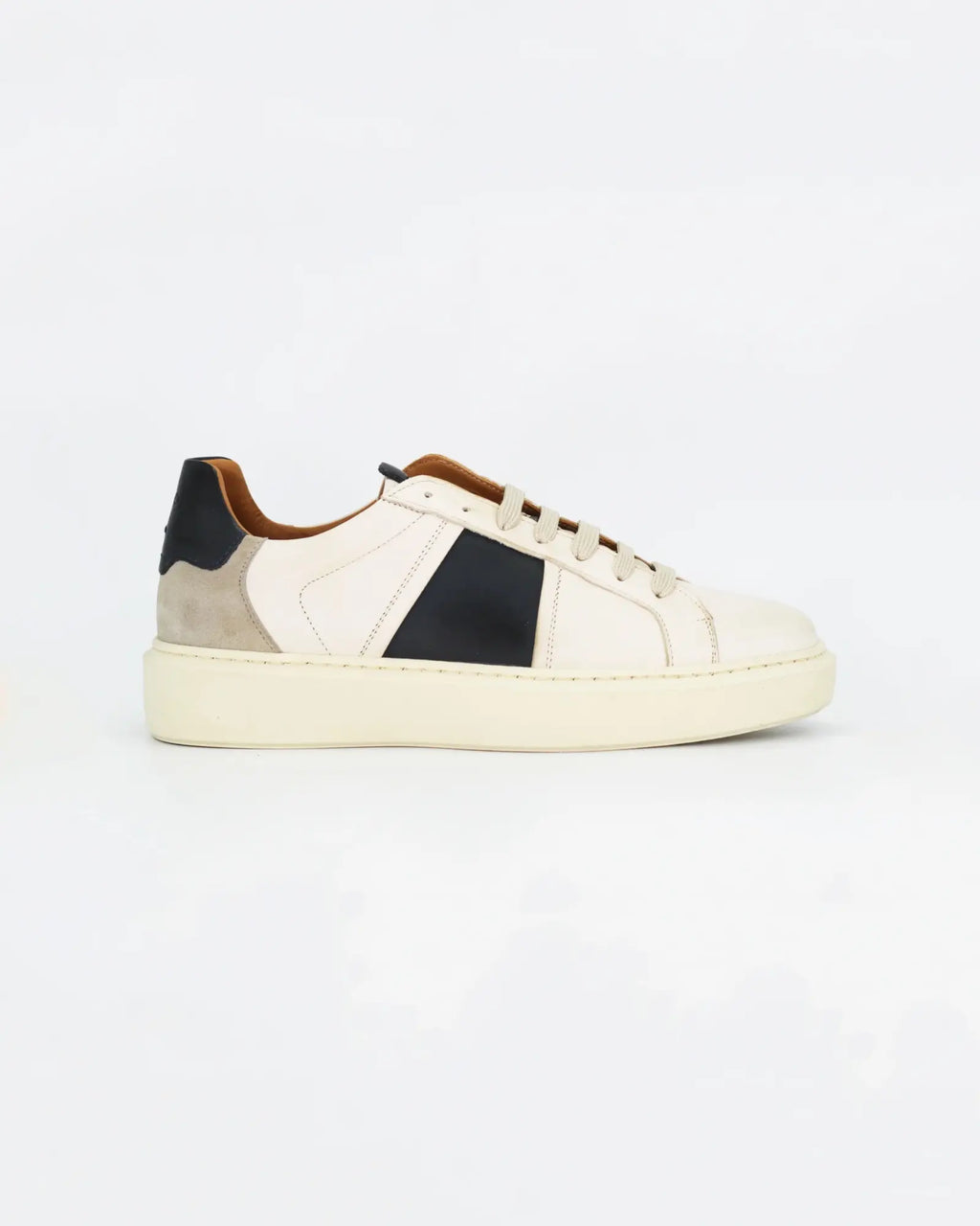 Shop men's sneaker in calf leather navy naturale (GRUFalco-01 935) or browse our range of men's Italian clothing and shoes in leather in-store at Aliverti Cape Town, or shop online. We deliver in South Africa & offer multiple payment plans as well as accept multiple safe & secure payment methods.
