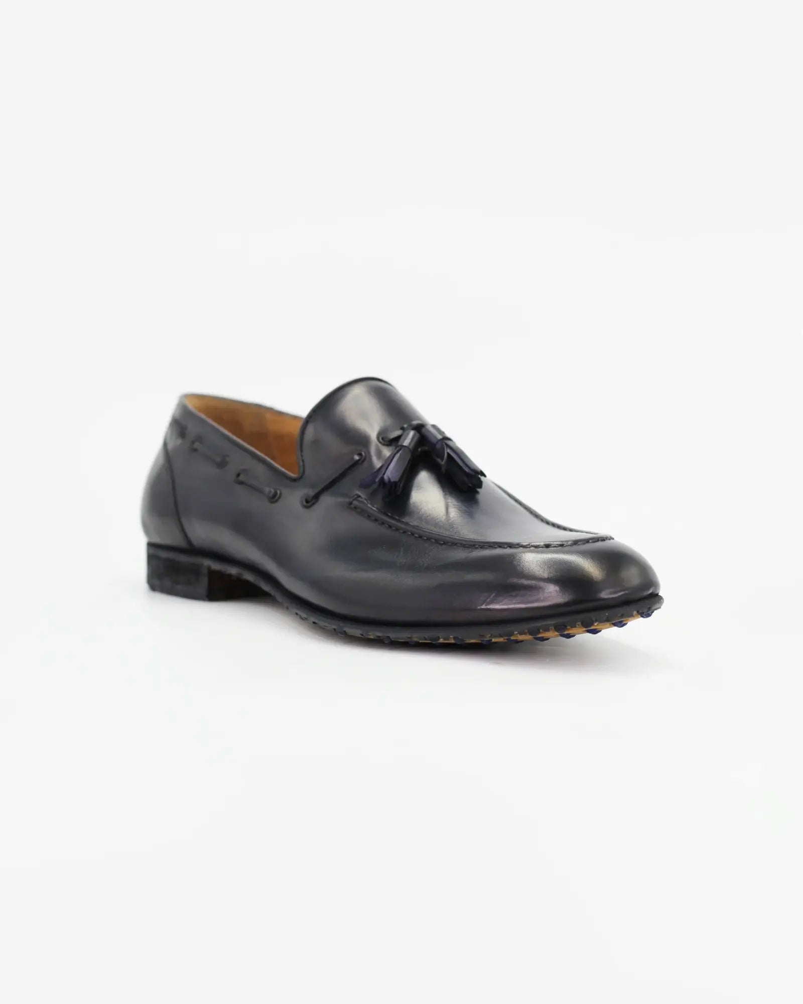 Shop Handmade Italian Leather Women's tassel moccasin (BRU11245) or browse our range of hand-made Italian shoes in leather or suede in-store at Aliverti Cape Town, or shop online. We deliver in South Africa & offer multiple payment plans as well as accept multiple safe & secure payment methods.
