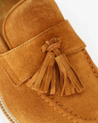 Shop men's moccasin in calf leather suede cuoio (GRU3606-4) or browse our range of men's Italian clothing and shoes in leather in-store at Aliverti Cape Town, or shop online. We deliver in South Africa & offer multiple payment plans as well as accept multiple safe & secure payment methods.