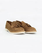 Shop men's tassle moccasin in calf leather suede taupe (GRU3606-4) or browse our range of men's Italian clothing and shoes in leather in-store at Aliverti Cape Town, or shop online. We deliver in South Africa & offer multiple payment plans as well as accept multiple safe & secure payment methods.