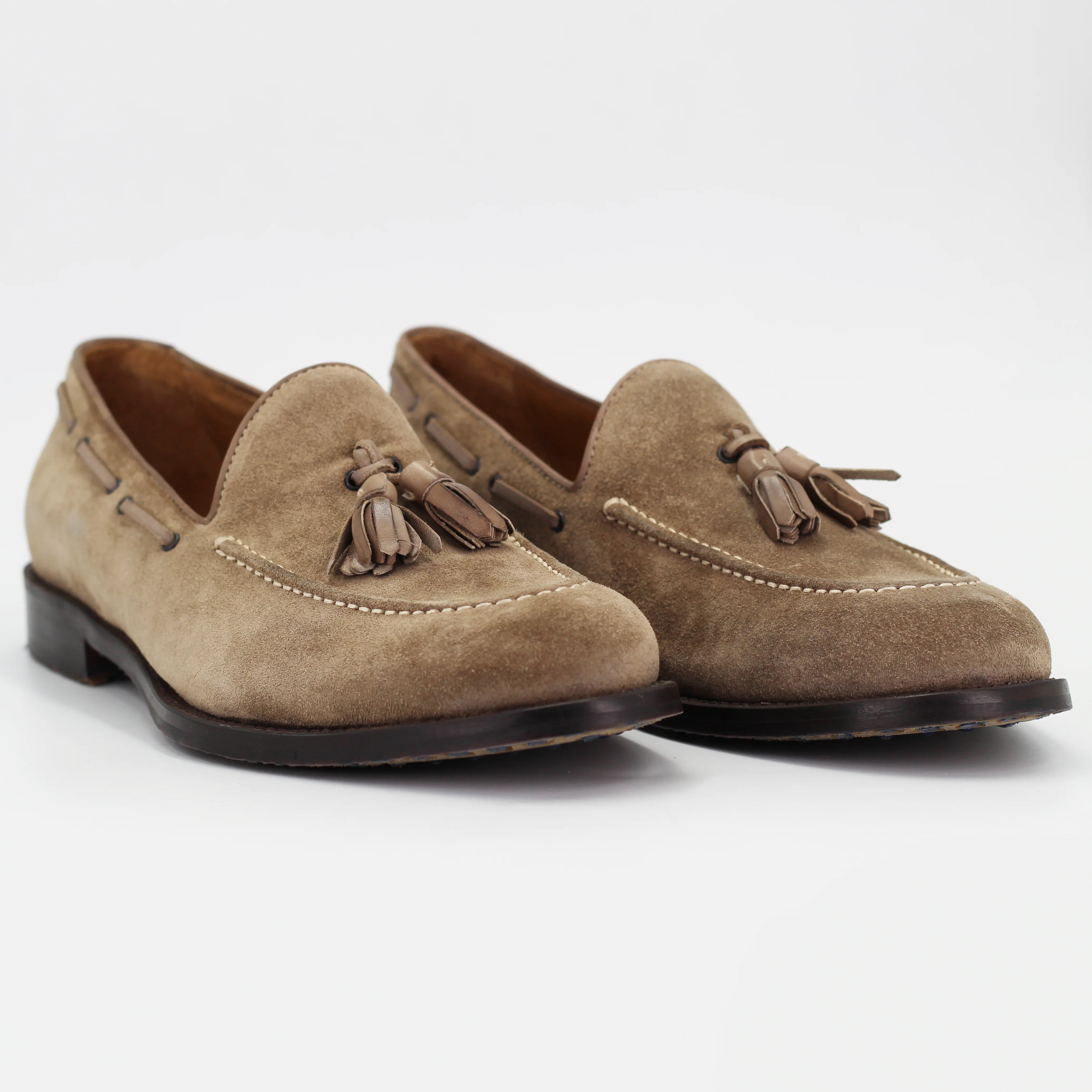 Shop Handmade Italian Leather men's tassle moccasin (BRU11234) or browse our range of hand-made Italian shoes in leather or suede in-store at Aliverti Cape Town, or shop online. We deliver in South Africa & offer multiple payment plans as well as accept multiple safe & secure payment methods.