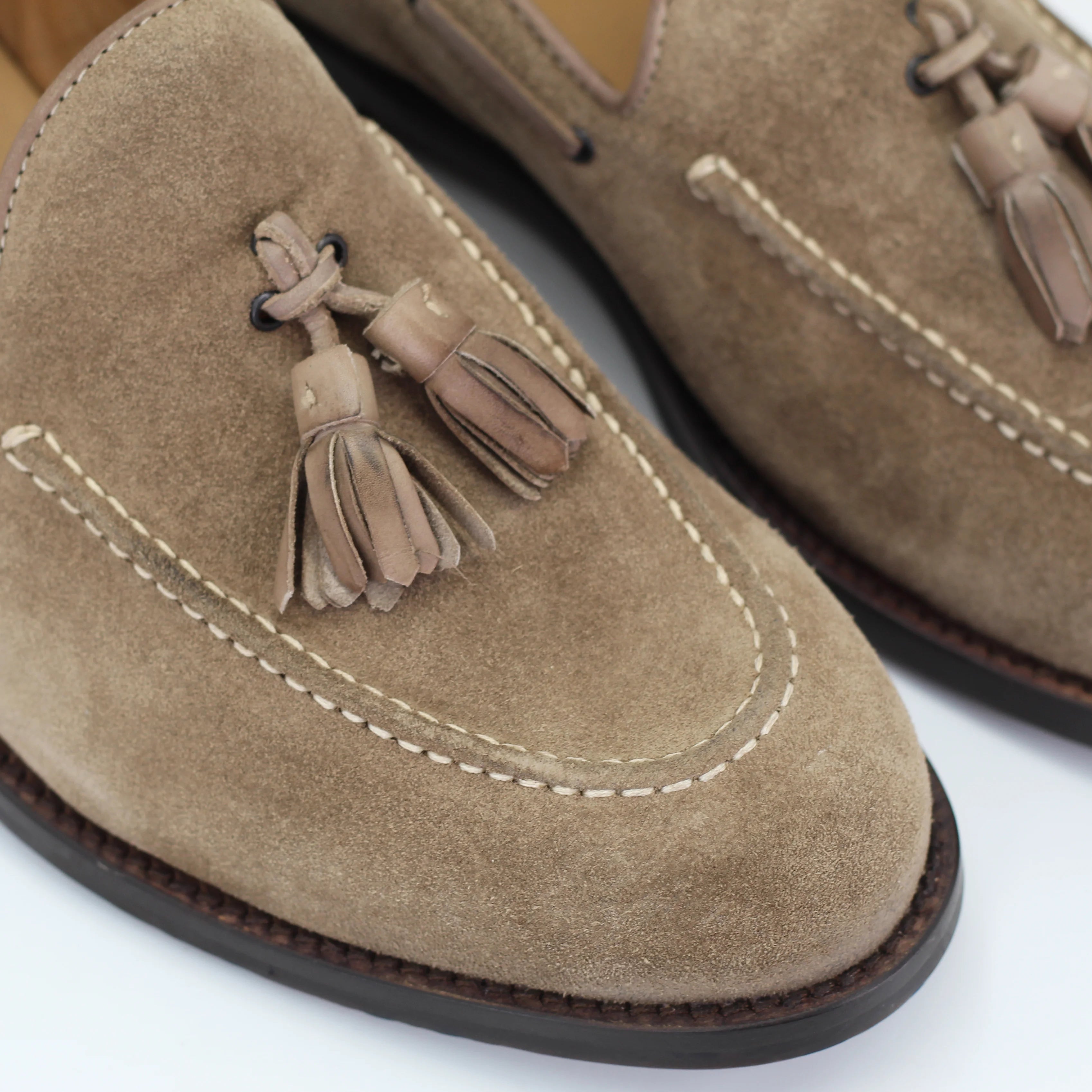 Shop Handmade Italian Leather men's tassle moccasin (BRU11234) or browse our range of hand-made Italian shoes in leather or suede in-store at Aliverti Cape Town, or shop online. We deliver in South Africa & offer multiple payment plans as well as accept multiple safe & secure payment methods.