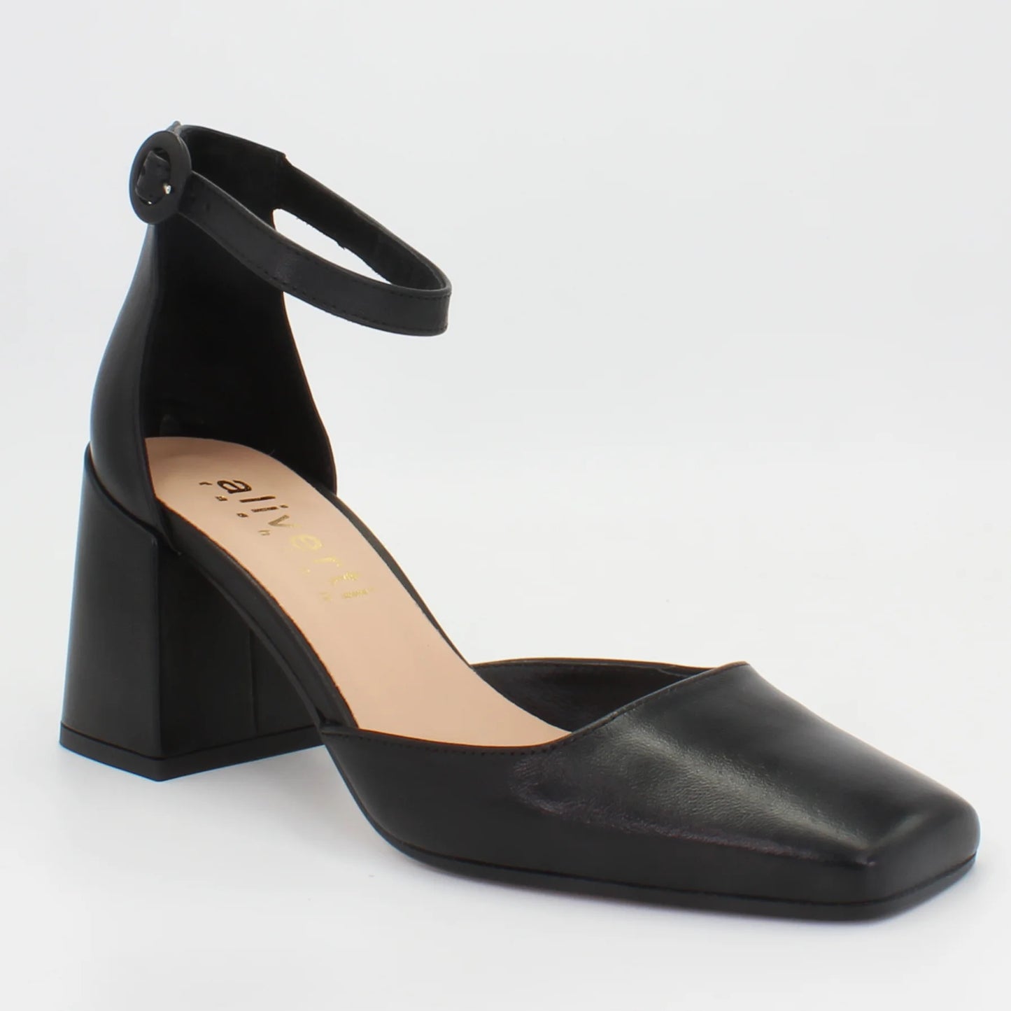 Shop Handmade Italian Leather block heel in nero nappa (SACHA7) or browse our range of hand-made Italian shoes in leather or suede in-store at Aliverti Cape Town, or shop online. We deliver in South Africa & offer multiple payment plans as well as accept multiple safe & secure payment methods.
