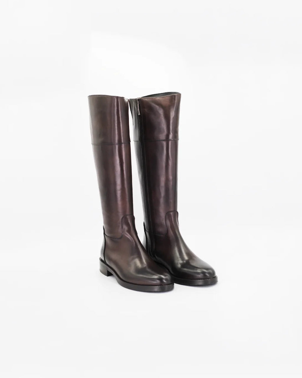  Shop Handmade Italian Leather Women's Equestrian Boot in Calf Leather Testa Di Moro  or browse our range of hand-made Italian shoes in leather or suede in-store at Aliverti Cape Town, or shop online. We deliver in South Africa & offer multiple payment plans as well as accept multiple safe & secure payment methods.