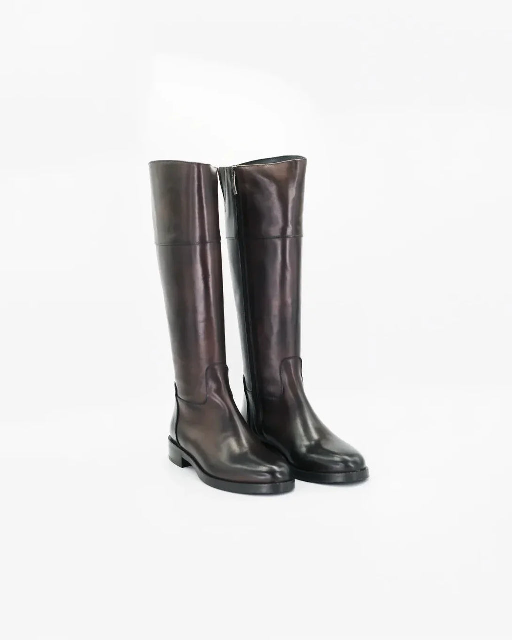 Shop Handmade Italian Leather Women's Equestrian Boot in Calf Leather Testa Di Moro  or browse our range of hand-made Italian shoes in leather or suede in-store at Aliverti Cape Town, or shop online. We deliver in South Africa & offer multiple payment plans as well as accept multiple safe & secure payment methods.