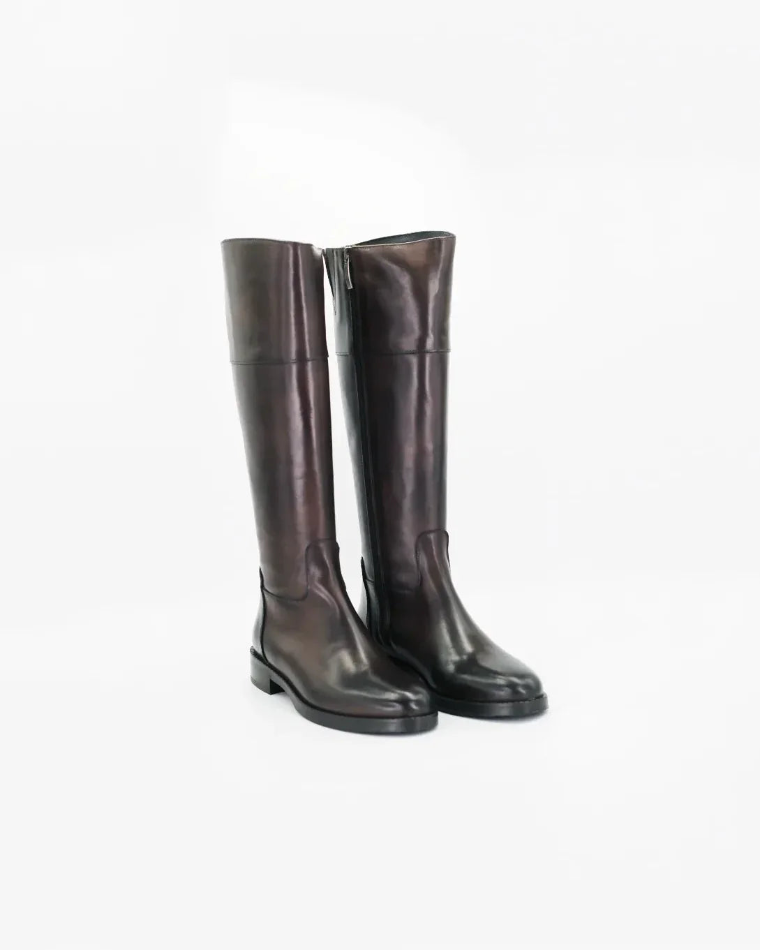  Shop Handmade Italian Leather Women's Equestrian Boot in Calf Leather Testa Di Moro  or browse our range of hand-made Italian shoes in leather or suede in-store at Aliverti Cape Town, or shop online. We deliver in South Africa & offer multiple payment plans as well as accept multiple safe & secure payment methods.