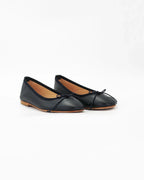 Shop Handmade Women's Ballerina Pump in Calf Leather Navy or browse our range of hand-made Italian shoes in leather or suede in-store at Aliverti Cape Town, or shop online. We deliver in South Africa & offer multiple payment plans as well as accept multiple safe & secure payment methods.