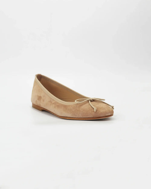 Shop Handmade Women's Ballerina Pump in calf Leather Suede Taupe or browse our range of hand-made Italian shoes in leather or suede in-store at Aliverti Cape Town, or shop online. We deliver in South Africa & offer multiple payment plans as well as accept multiple safe & secure payment methods.