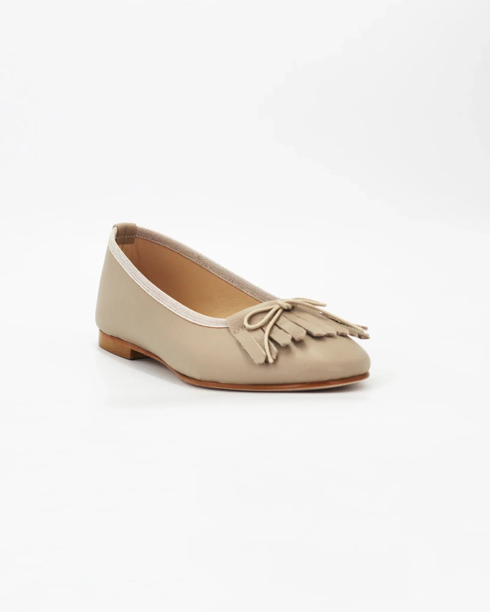Shop Handmade Women's Ballerina Pump with Fringe in Calf Leather Beige or browse our range of hand-made Italian shoes in leather or suede in-store at Aliverti Cape Town, or shop online. We deliver in South Africa & offer multiple payment plans as well as accept multiple safe & secure payment methods.