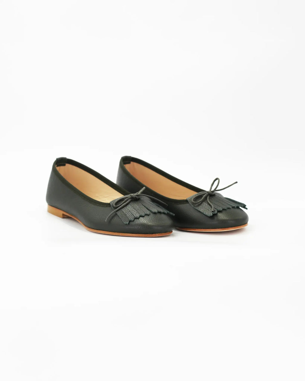 Shop Handmade Women's Ballerina Pump with Fringe in Calf Leather Militare or browse our range of hand-made Italian shoes in leather or suede in-store at Aliverti Cape Town, or shop online. We deliver in South Africa & offer multiple payment plans as well as accept multiple safe & secure payment methods.