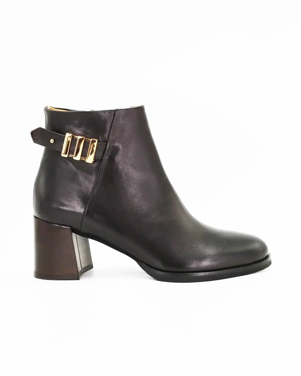 Shop Women's block heel ankle boot in calf leather ebano (CDT583) or browse our range of men's Italian clothing and shoes in leather in-store at Aliverti Cape Town, or shop online. We deliver in South Africa & offer multiple payment plans as well as accept multiple safe & secure payment methods.