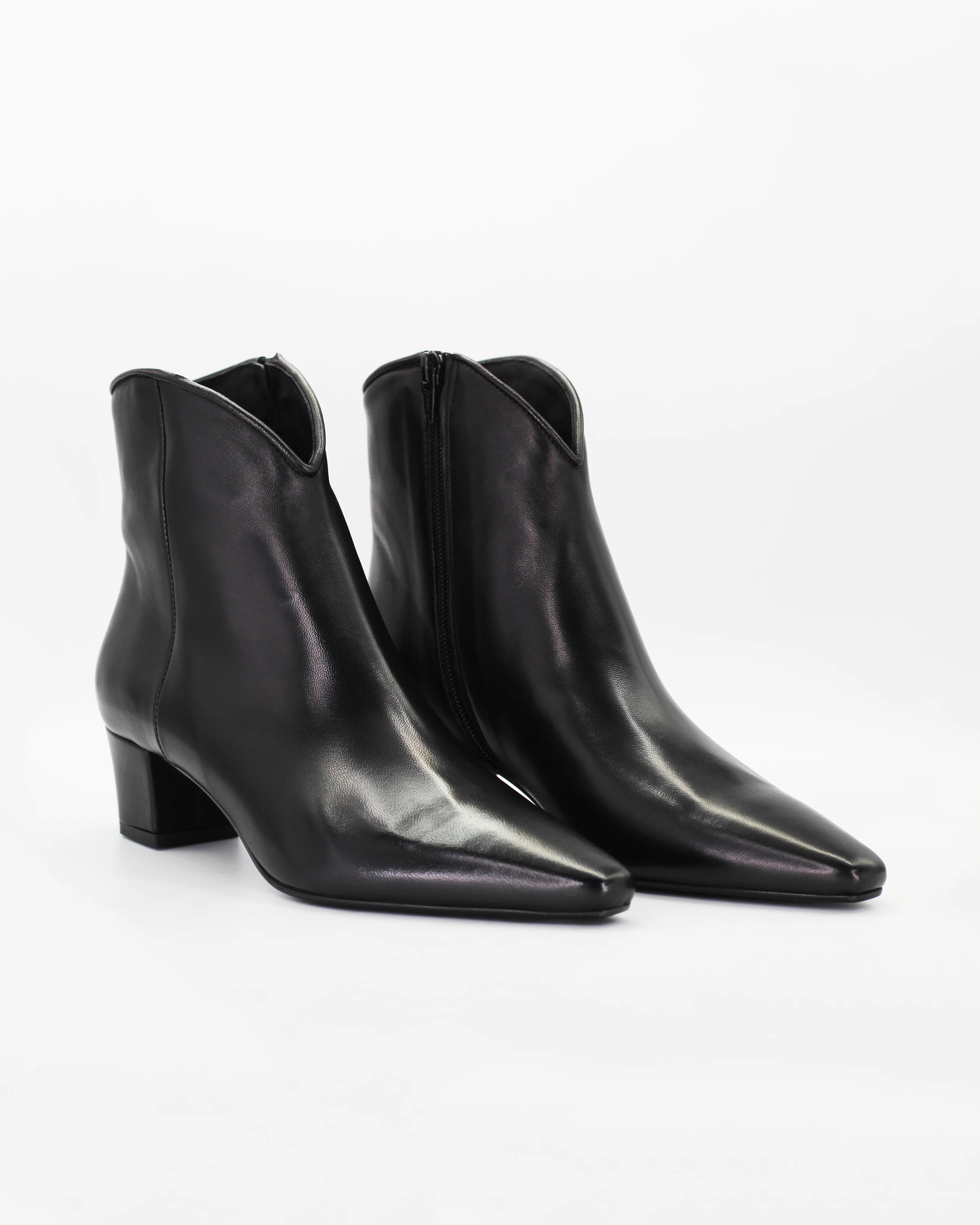 Shop Handmade Italian Leather Women's Block Heel Ankle Boot in Calf Leather Nero (BRENDA6) or browse our range of hand-made Italian shoes in leather or suede in-store at Aliverti Cape Town, or shop online. We deliver in South Africa & offer multiple payment plans as well as accept multiple safe & secure payment methods.