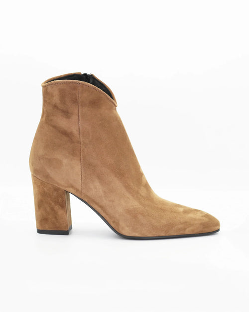 Shop Handmade Italian Leather Women's Block Heel Ankle Boot in Calf Leather Suede Taupe Beige (RENDY1) or browse our range of hand-made Italian shoes in leather or suede in-store at Aliverti Cape Town, or shop online. We deliver in South Africa & offer multiple payment plans as well as accept multiple safe & secure payment methods.