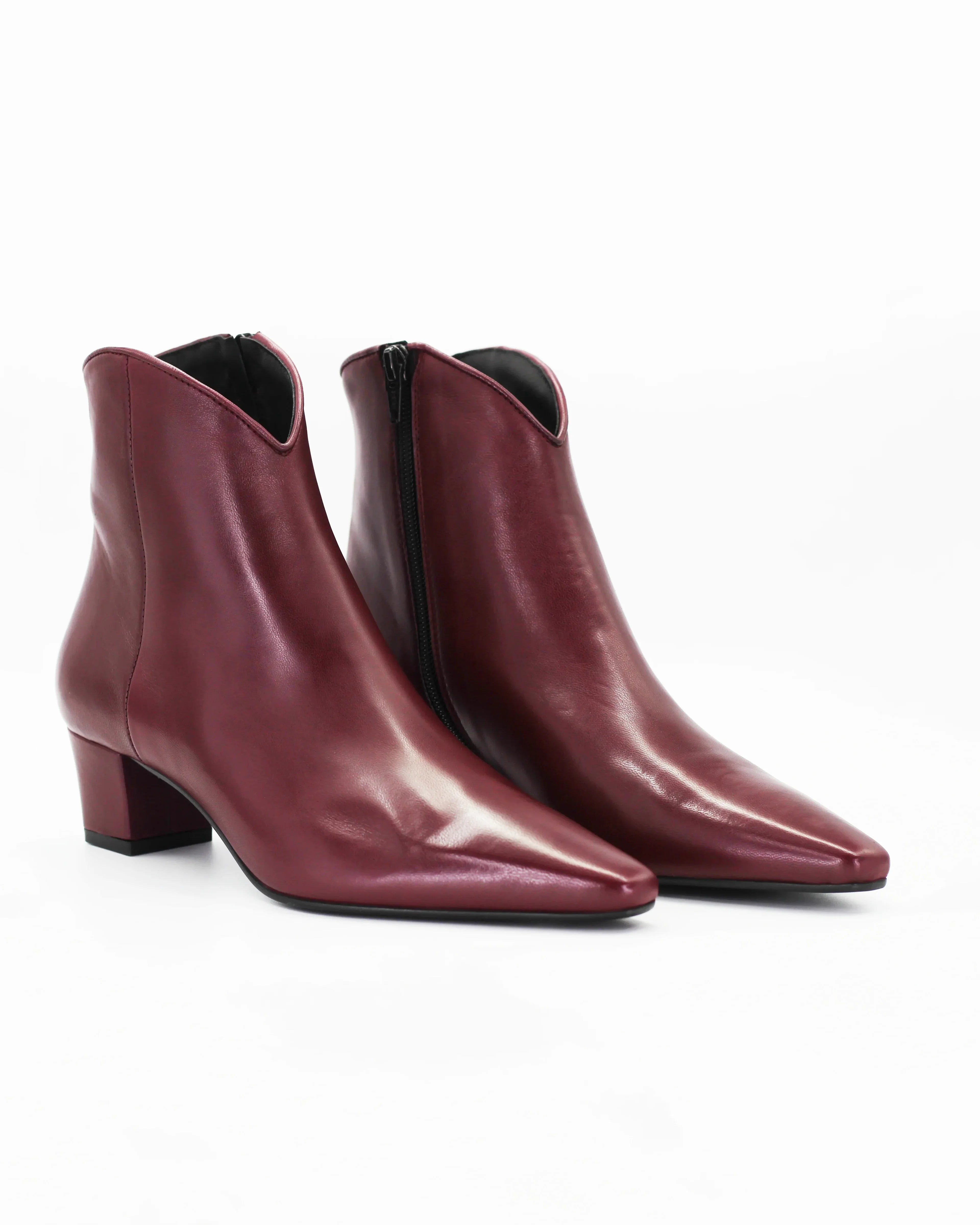 Shop Handmade Italian Leather Women's Block Heel Ankle Boot in Calf Leather Vino Burgundy (BRENDA6) or browse our range of hand-made Italian shoes in leather or suede in-store at Aliverti Cape Town, or shop online. We deliver in South Africa & offer multiple payment plans as well as accept multiple safe & secure payment methods.