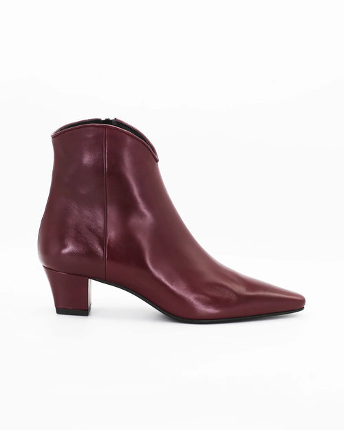 Shop Handmade Italian Leather Women's Block Heel Ankle Boot in Calf Leather Vino Burgundy (BRENDA6) or browse our range of hand-made Italian shoes in leather or suede in-store at Aliverti Cape Town, or shop online. We deliver in South Africa & offer multiple payment plans as well as accept multiple safe & secure payment methods.