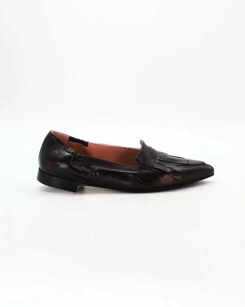 Shop Women's Pointed Fringe Pump in Leather Testa Di Moro or browse our range of hand-made Italian shoes in leather or suede in-store at Aliverti Cape Town, or shop online. We deliver in South Africa & offer multiple payment plans as well as accept multiple safe & secure payment methods.
