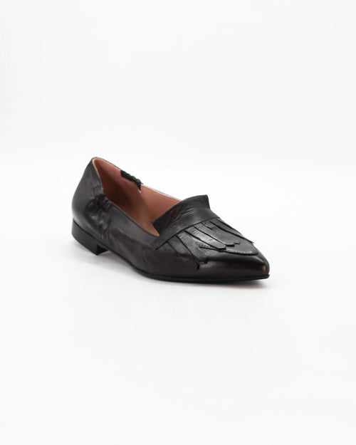 Shop Women's Pointed Fringe Pump in Leather Testa Di Moro or browse our range of hand-made Italian shoes in leather or suede in-store at Aliverti Cape Town, or shop online. We deliver in South Africa & offer multiple payment plans as well as accept multiple safe & secure payment methods.