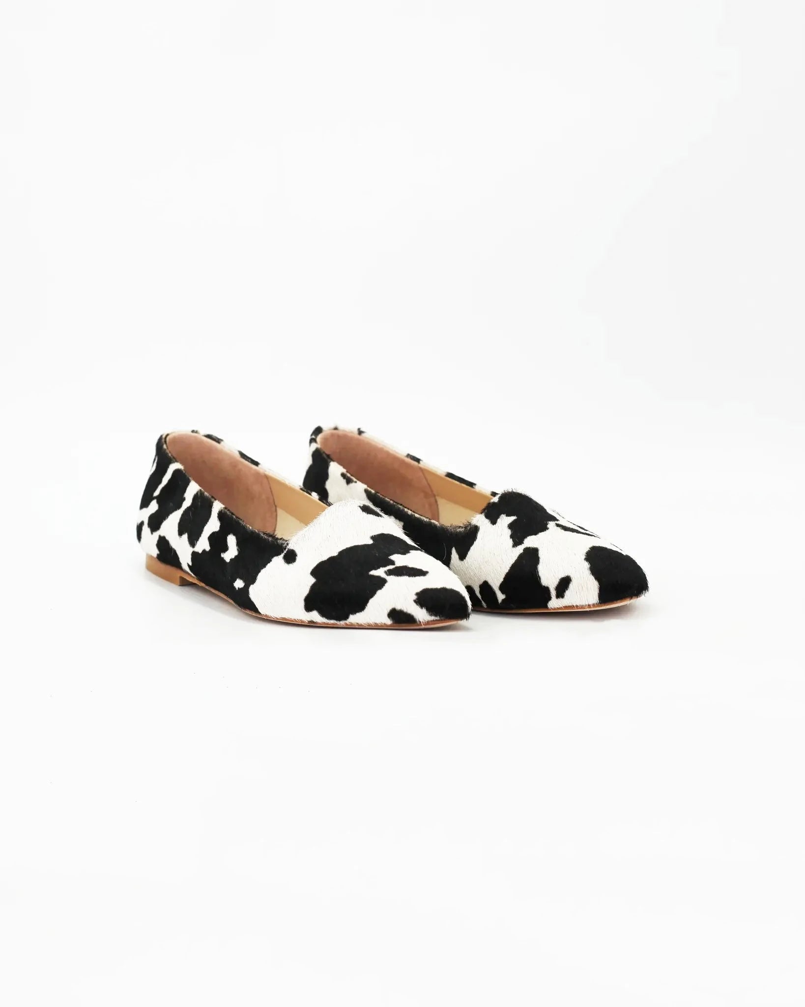 Shop Handmade Women's Slipper in Calf Leather Cow Print or browse our range of hand-made Italian shoes in leather or suede in-store at Aliverti Cape Town, or shop online. We deliver in South Africa & offer multiple payment plans as well as accept multiple safe & secure payment methods.