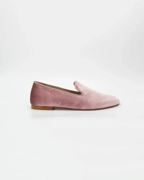 Shop Handmade Women's Velvet Slipper in Calf Leather Suede Dusty Pink or browse our range of hand-made Italian shoes in leather or suede in-store at Aliverti Cape Town, or shop online. We deliver in South Africa & offer multiple payment plans as well as accept multiple safe & secure payment methods.