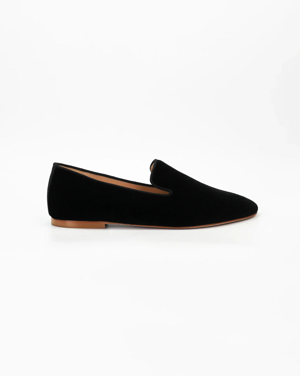 Shop Handmade Women's Velvet Slipper in Calf Leather Suede Nero or browse our range of hand-made Italian shoes in leather or suede in-store at Aliverti Cape Town, or shop online. We deliver in South Africa & offer multiple payment plans as well as accept multiple safe & secure payment methods.