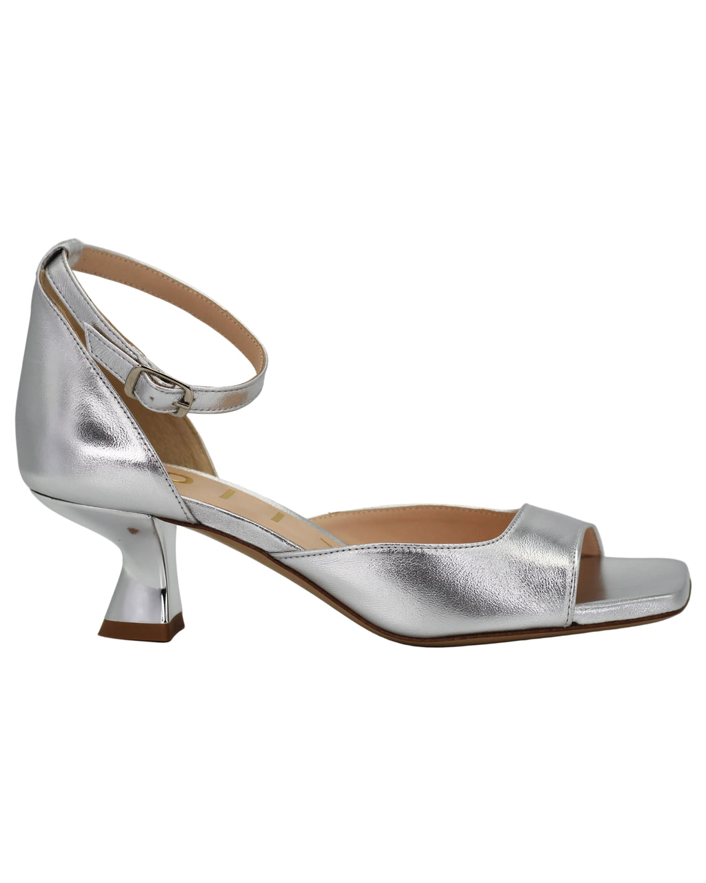 Shop Handmade Italian Leather Women's ankle strap heel (MP2900) or browse our range of hand-made Italian shoes in leather or suede in-store at Aliverti Cape Town, or shop online. We deliver in South Africa & offer multiple payment plans as well as accept multiple safe & secure payment methods.