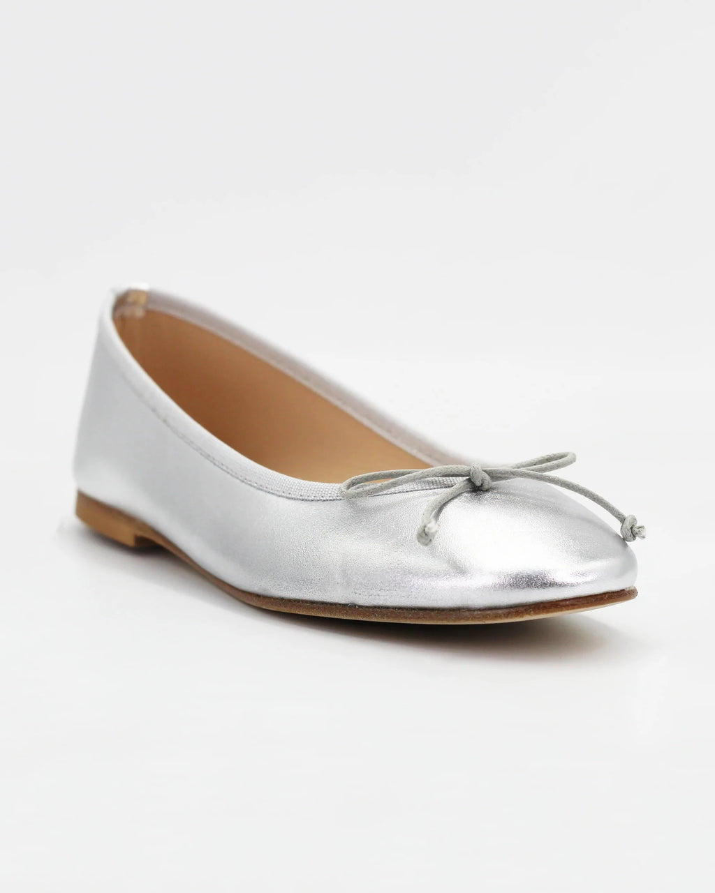 Shop Handmade Italian Leather ballerina pump (429) or browse our range of hand-made Italian shoes in leather or suede in-store at Aliverti Cape Town, or shop online. We deliver in South Africa & offer multiple payment plans as well as accept multiple safe & secure payment methods.