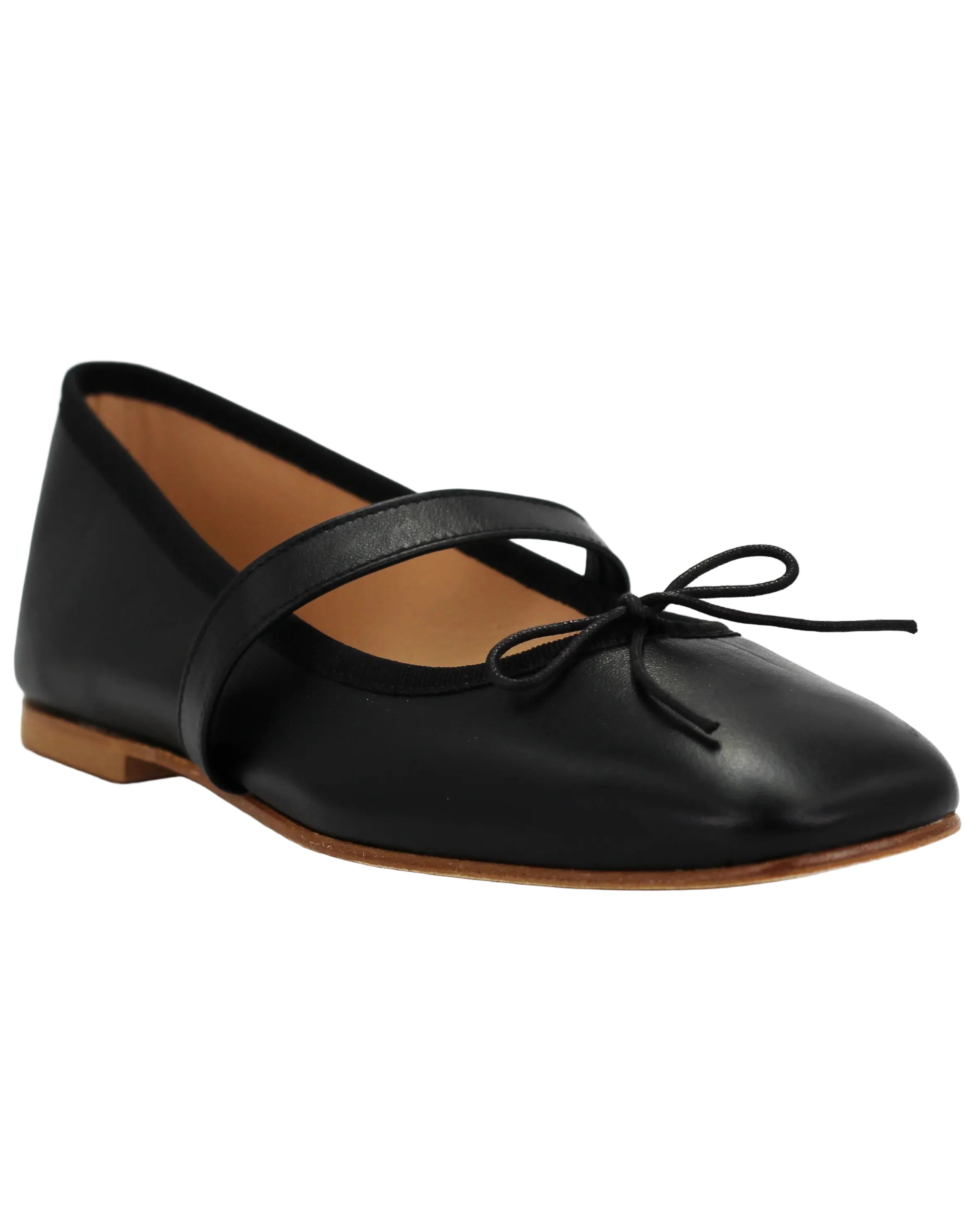 Shop Handmade Italian Leather ballerina pump (BA70) or browse our range of hand-made Italian shoes in leather or suede in-store at Aliverti Cape Town, or shop online. We deliver in South Africa & offer multiple payment plans as well as accept multiple safe & secure payment methods.