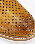 Shop women's derby in calf leather giallo (BRD8523) or browse our range of men's Italian clothing and shoes in leather in-store at Aliverti Cape Town, or shop online. We deliver in South Africa & offer multiple payment plans as well as accept multiple safe & secure payment methods.
