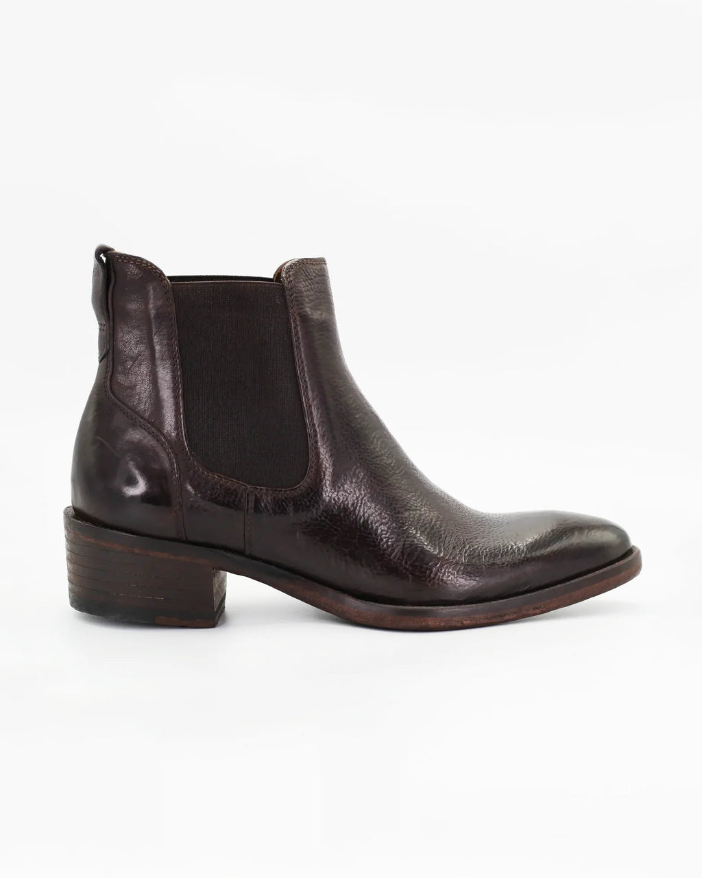 Shop Women's heeled chelsea boot in calf leather Testa Di Moro (BRD11674) or browse our range of men's Italian clothing and shoes in leather in-store at Aliverti Cape Town, or shop online. We deliver in South Africa & offer multiple payment plans as well as accept multiple safe & secure payment methods.