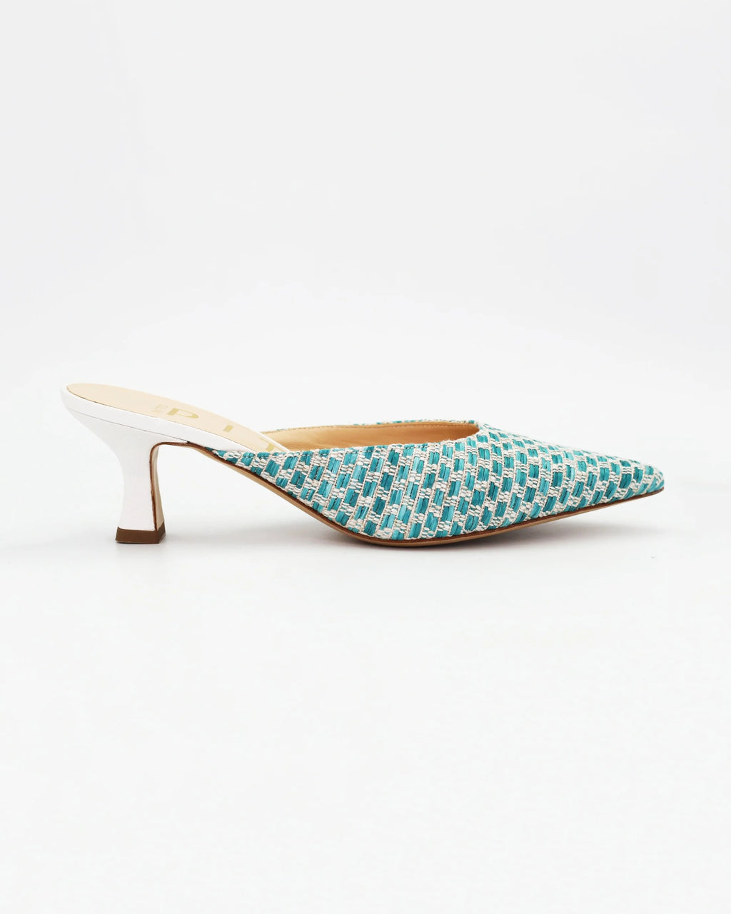 Shop Handmade Italian Leather Women's kitten heel (MP4400) or browse our range of hand-made Italian shoes in leather or suede in-store at Aliverti Cape Town, or shop online. We deliver in South Africa & offer multiple payment plans as well as accept multiple safe & secure payment methods.