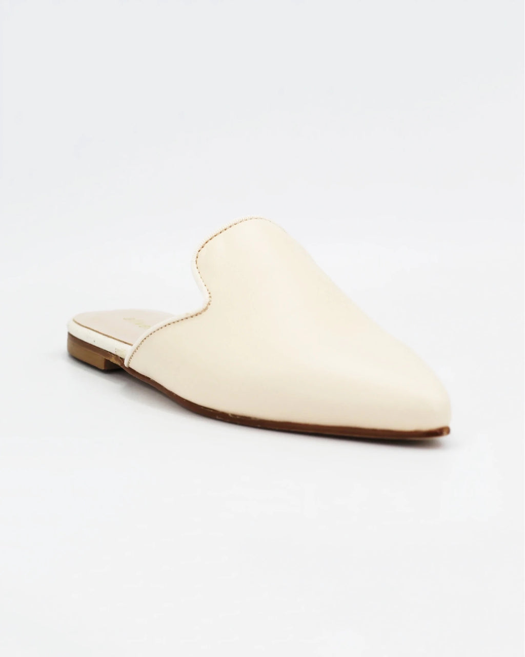 Shop Handmade Italian Leather pump (SB22) or browse our range of hand-made Italian shoes in leather or suede in-store at Aliverti Cape Town, or shop online. We deliver in South Africa & offer multiple payment plans as well as accept multiple safe & secure payment methods.