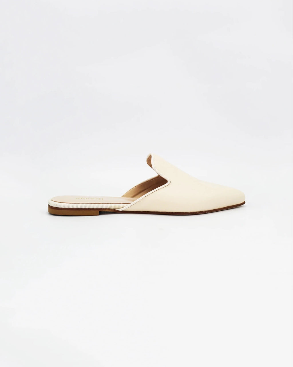 Shop Handmade Italian Leather pump (SB22) or browse our range of hand-made Italian shoes in leather or suede in-store at Aliverti Cape Town, or shop online. We deliver in South Africa & offer multiple payment plans as well as accept multiple safe & secure payment methods.