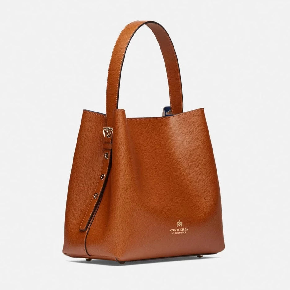 Shop Womens Italian-made Leather Alice Bucket Bag in Lion (5396420) or browse our range of hand-made Italian handbags for women in-store at Aliverti Cape Town, or shop online.   We deliver in South Africa & offer multiple payment plans as well as accept multiple safe & secure payment methods.