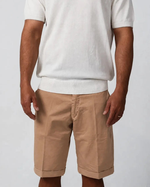 light brown cotton gabardine tailored shorts with slant pockets and cuffed hem – Fiftieth shorts, Aliverti