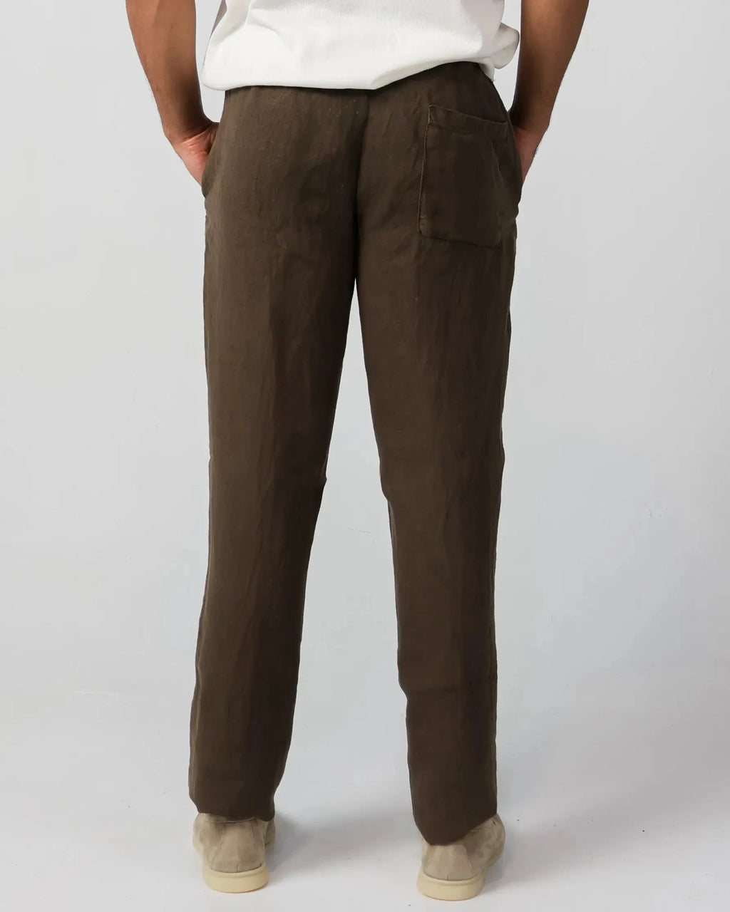 Dark brown (Moro) 100% linen drawstring trousers, Amalfi by Aliverti, made in Italy.