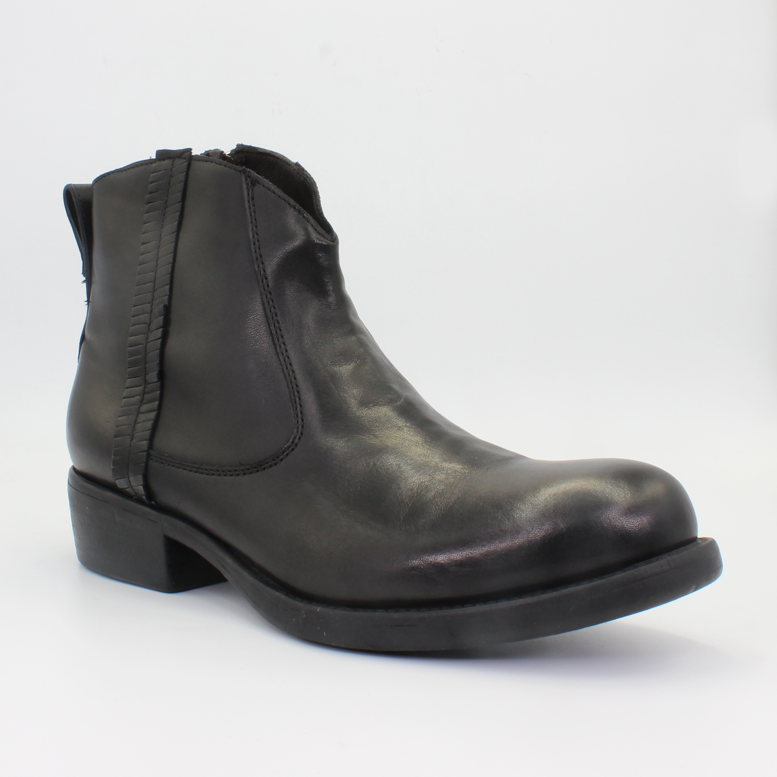 Ladies genuine leather Italian ankle boot with 3.5 cm heel in black made in Italy exclusively for Aliverti