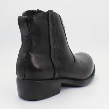 Ladies genuine leather Italian ankle boot with 3.5 cm heel in black made in Italy exclusively for Aliverti