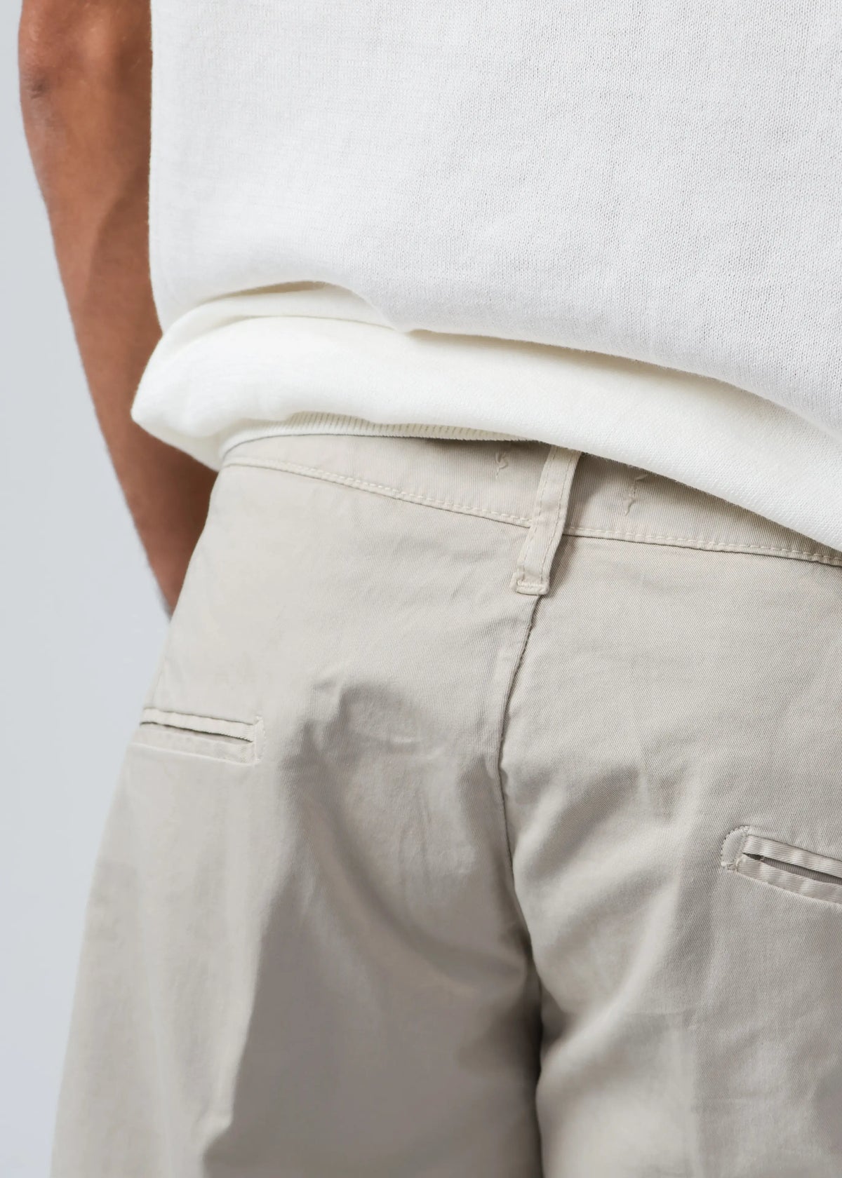 Beige cotton gabardine tailored shorts – Fiftieth Sole shorts, Aliverti