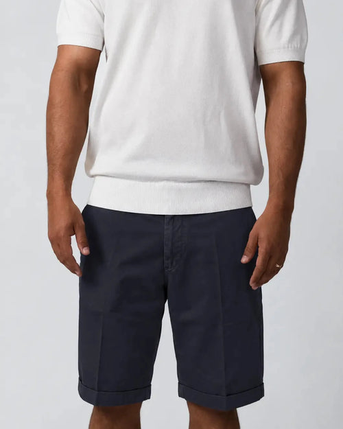 Navy Blue cotton gabardine tailored shorts with slant pockets and cuffed hem – Fiftieth shorts, Aliverti