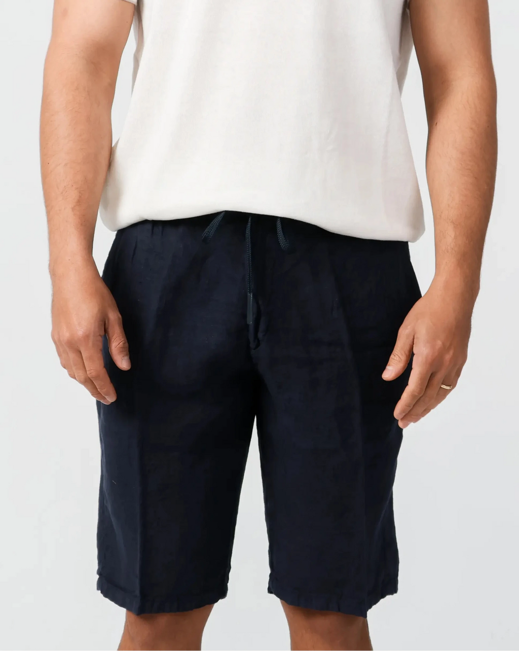 Navy linen shorts, relaxed fit summer style – Fiftieth shorts, Aliverti