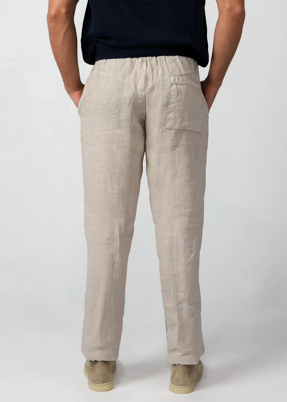 Taupe grey (Fango) 100% linen drawstring trousers, Amalfi by Aliverti, made in Italy.