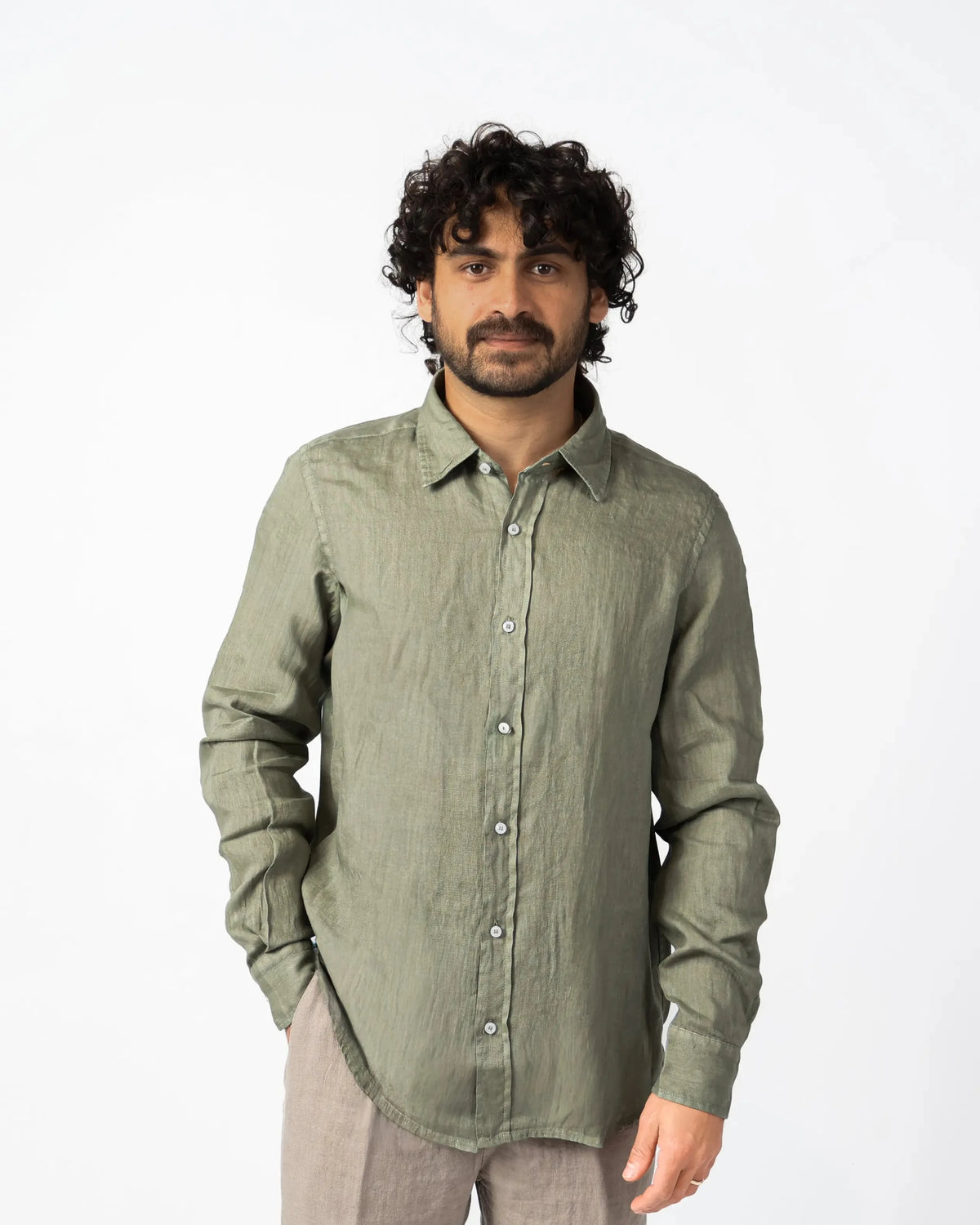 Sage green 100% linen shirt, classic collar, button-down – Aliverti