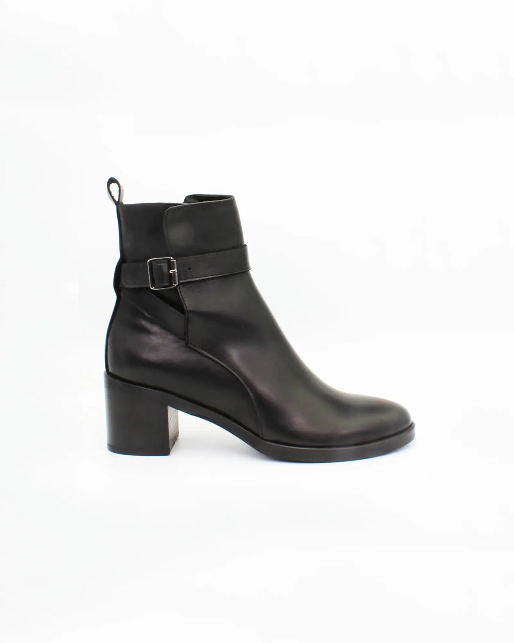 Shop Handmade Italian Leather Heeled Ankle Boot in Nero (GC2560)  or browse our range of hand-made Italian boots for women in leather or suede in-store at Aliverti Cape Town, or shop online. We deliver in South Africa & offer multiple payment plans as well as accept multiple safe & secure payment methods.