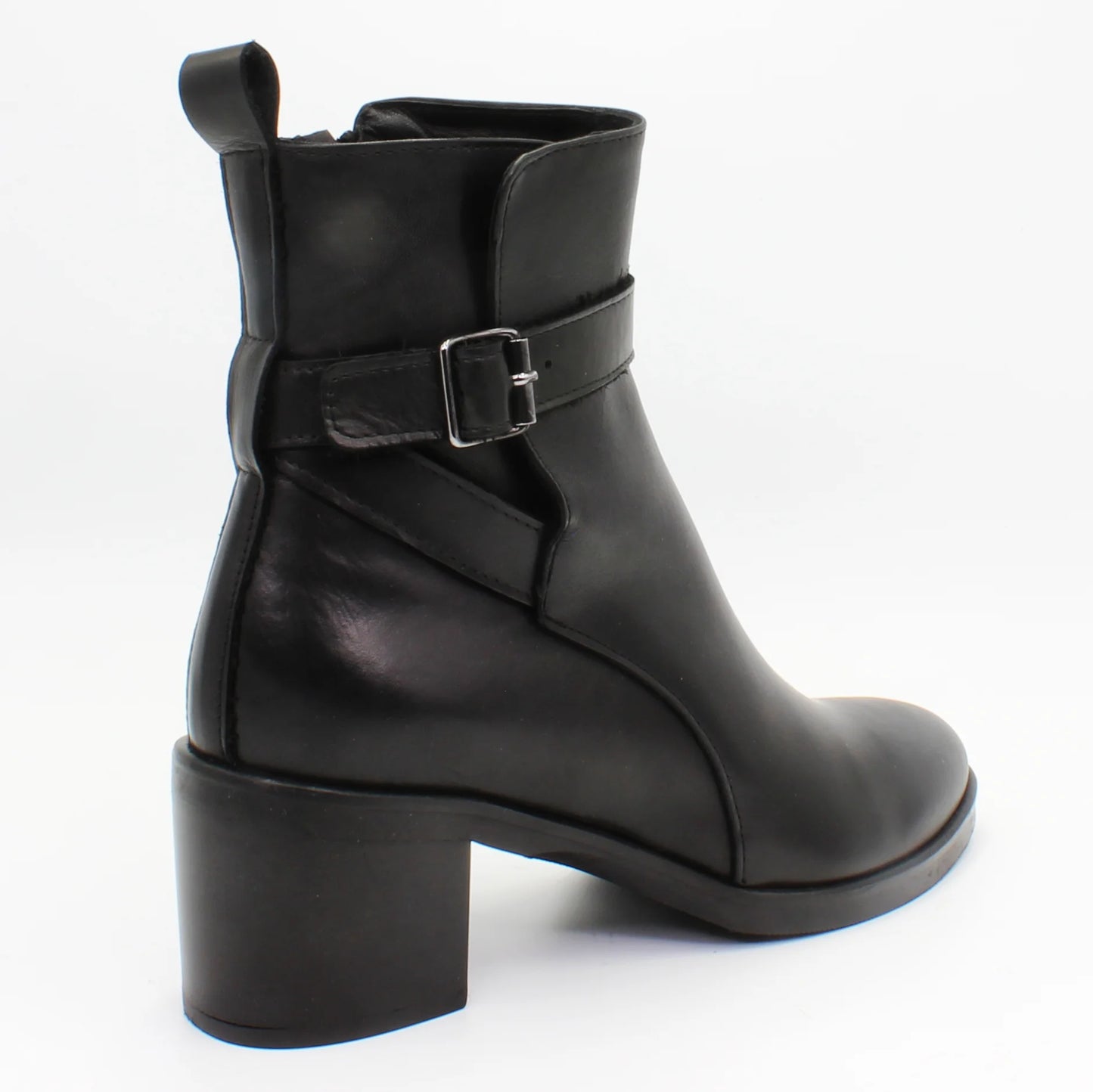 Shop Handmade Italian Leather Heeled Ankle Boot in Nero (GC2560)  or browse our range of hand-made Italian boots for women in leather or suede in-store at Aliverti Cape Town, or shop online. We deliver in South Africa & offer multiple payment plans as well as accept multiple safe & secure payment methods.