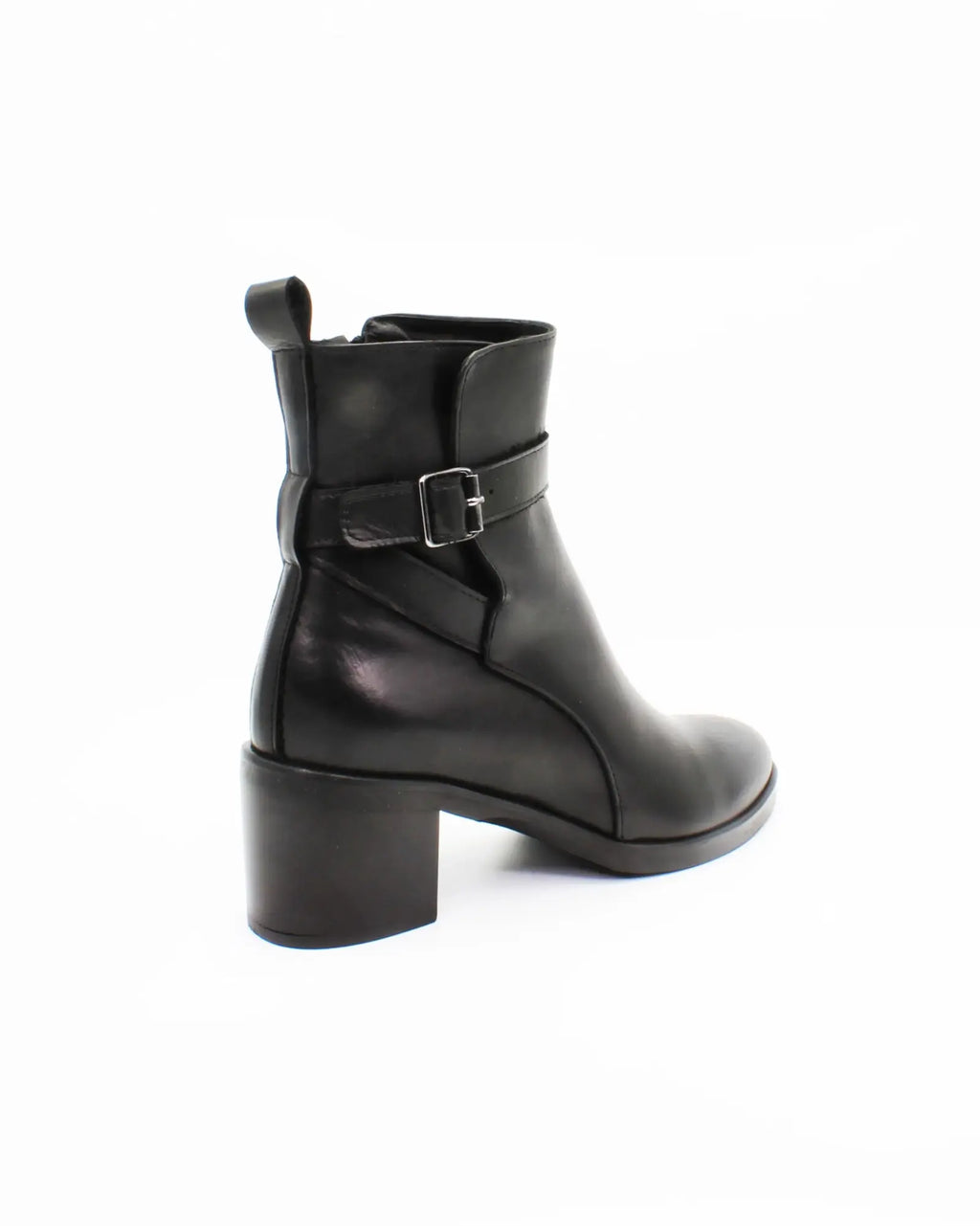 Shop Handmade Italian Leather Heeled Ankle Boot in Nero (GC2560)  or browse our range of hand-made Italian boots for women in leather or suede in-store at Aliverti Cape Town, or shop online. We deliver in South Africa & offer multiple payment plans as well as accept multiple safe & secure payment methods.