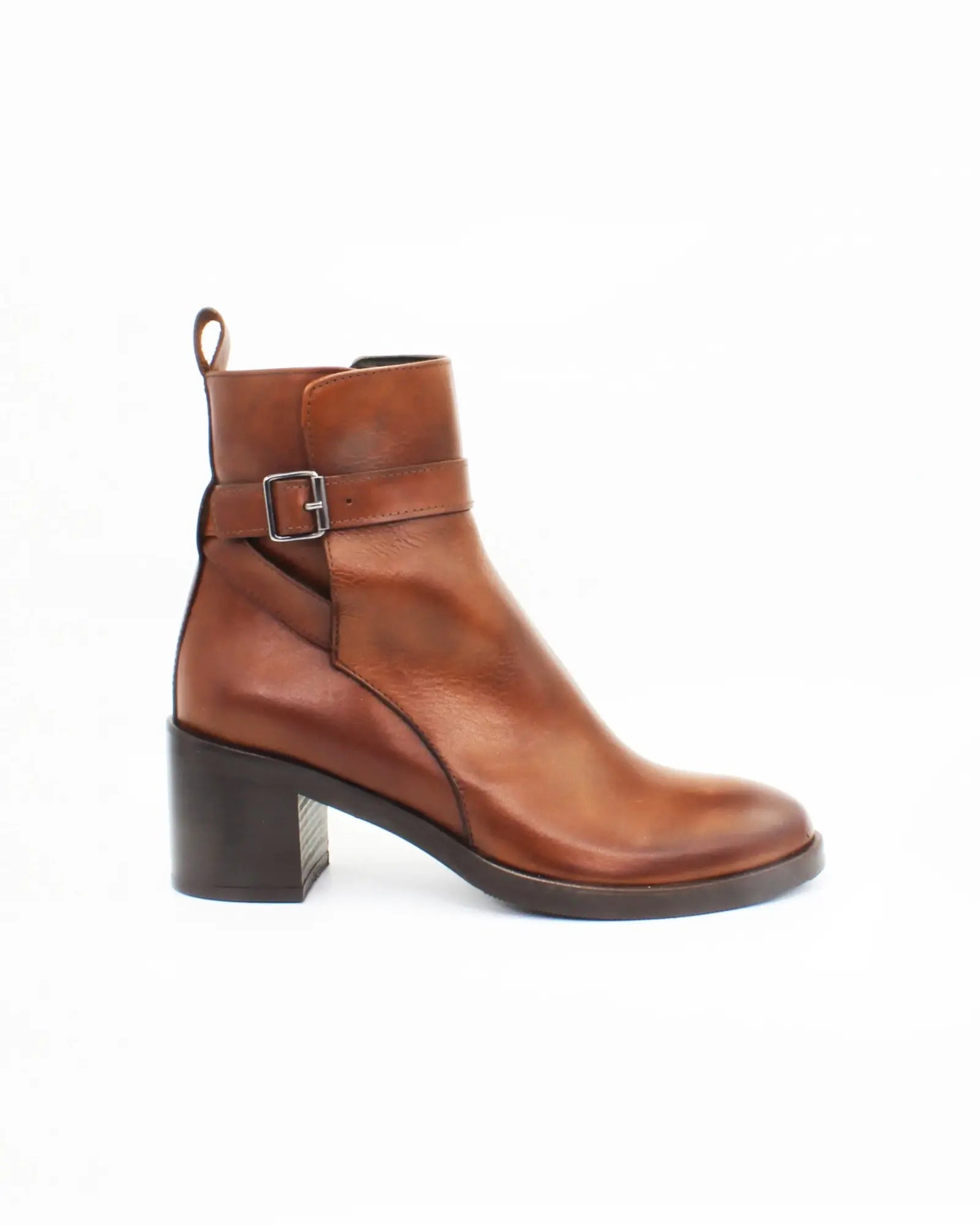 Shop Handmade Italian Leather Heeled Ankle Boot in Tabacco (GC2560) or browse our range of hand-made Italian boots for women in leather or suede in-store at Aliverti Cape Town, or shop online. We deliver in South Africa & offer multiple payment plans as well as accept multiple safe & secure payment methods.
