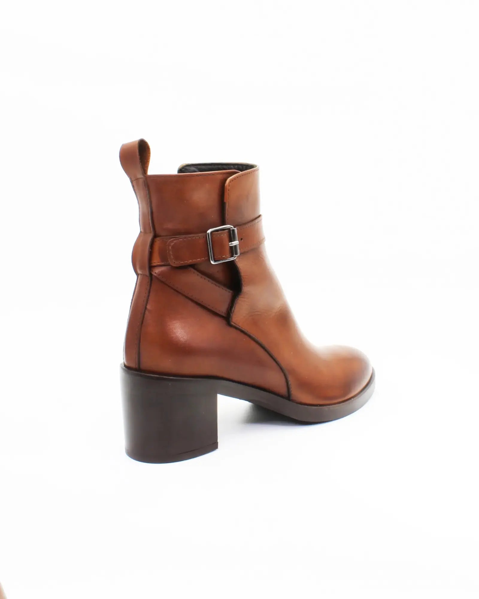 Shop Handmade Italian Leather Heeled Ankle Boot in Tabacco (GC2560) or browse our range of hand-made Italian boots for women in leather or suede in-store at Aliverti Cape Town, or shop online. We deliver in South Africa & offer multiple payment plans as well as accept multiple safe & secure payment methods.