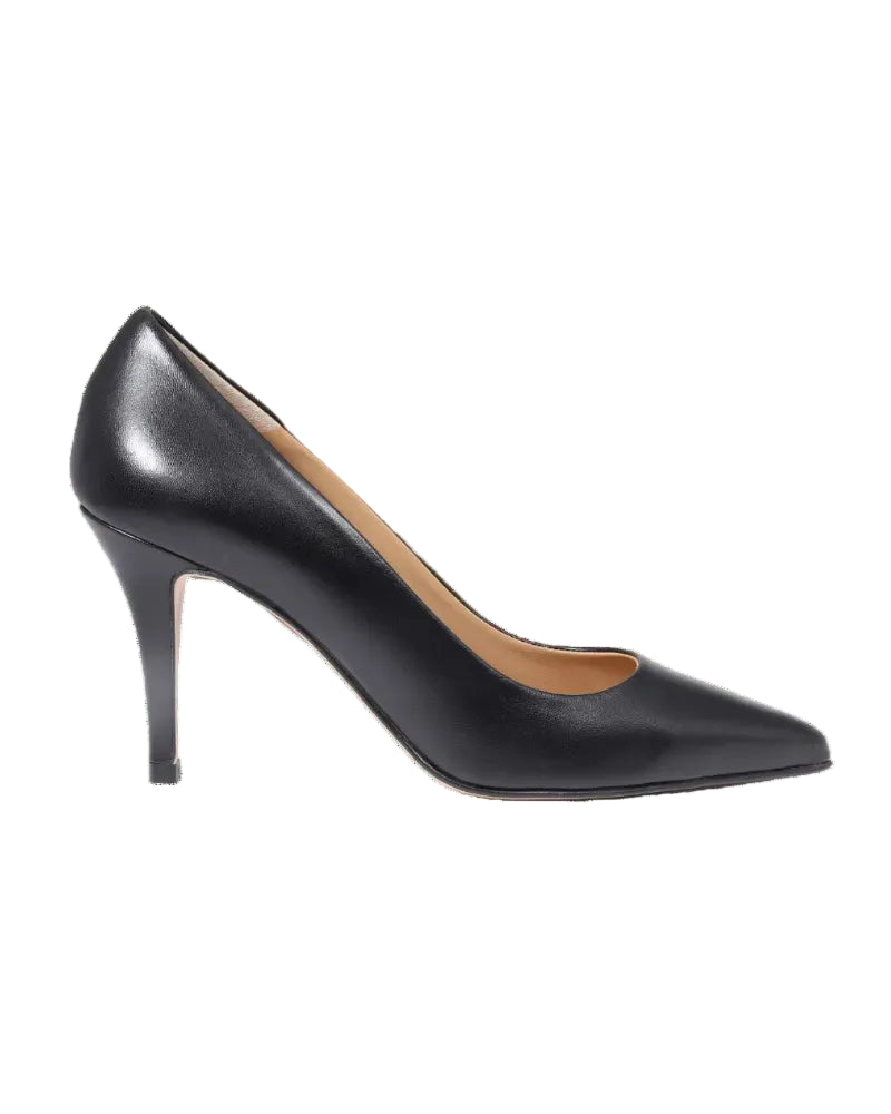Shop Handmade Italian Leather Court Heel in Black (CRB120) or browse our range of hand-made Italian heels for women in leather or suede in-store at Aliverti Durban or Cape Town, or shop online. We deliver in South Africa & offer multiple payment plans as well as accept multiple safe & secure payment methods.