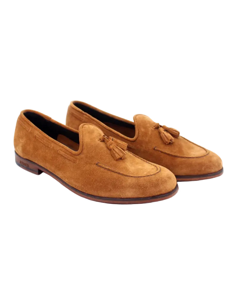 Shop Handmade Italian Suede Moccasin in Tan (809-4) or browse our range of hand-made Italian moccasins for men in leather or suede in-store at Aliverti Durban or Cape Town, or shop online. We deliver in South Africa & offer multiple payment plans as well as accept multiple safe & secure payment methods.